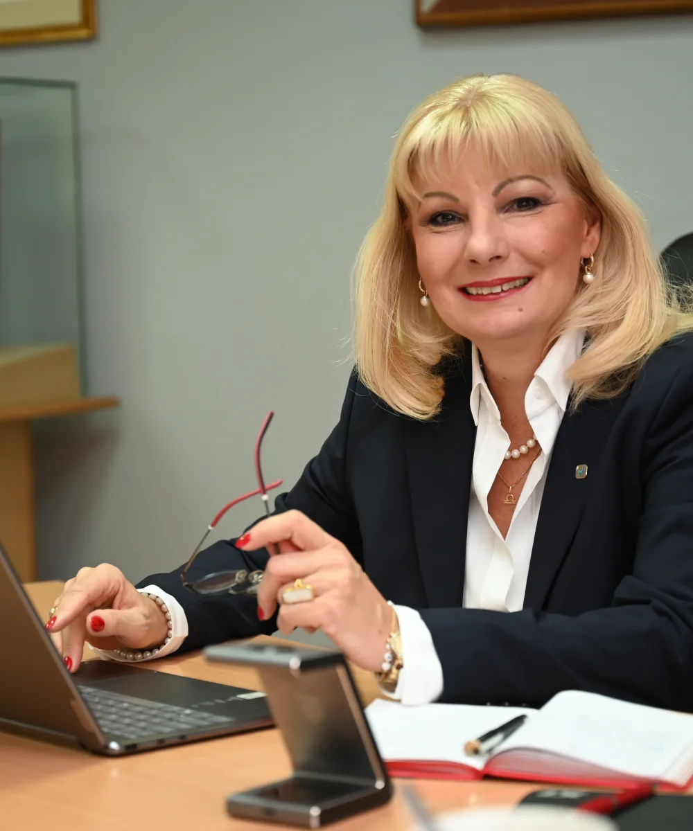 Turning financial distress into a clear path forward.